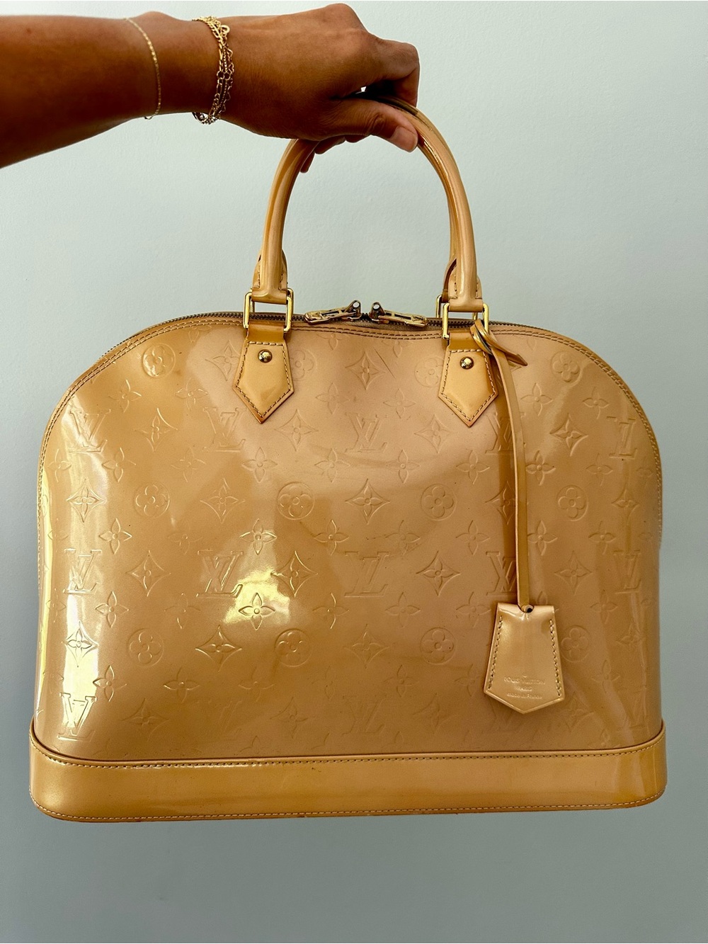 Louis Vuitton Beige Alma Vernis Patent Leather Tote